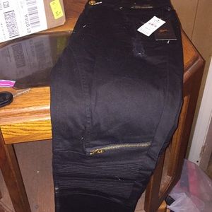 Brands new sz32 black jeans